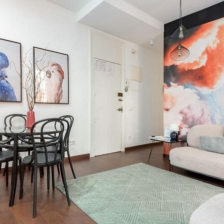 2 Bedrooms 2 Bathrooms Furnished - Malasana - Bright Stylish - Mintystay มาดริด ภายนอก รูปภาพ