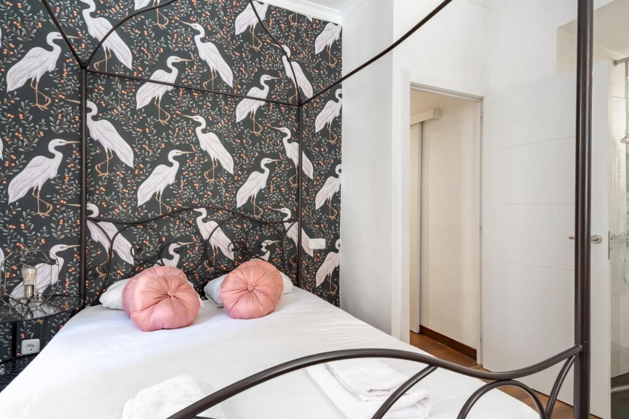 2 Bedrooms 2 Bathrooms Furnished - Malasana - Bright Stylish - Mintystay มาดริด ภายนอก รูปภาพ