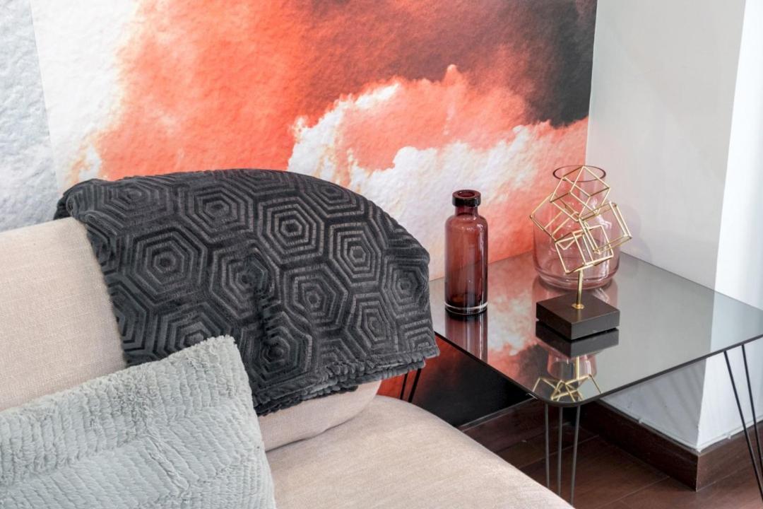 2 Bedrooms 2 Bathrooms Furnished - Malasana - Bright Stylish - Mintystay มาดริด ภายนอก รูปภาพ